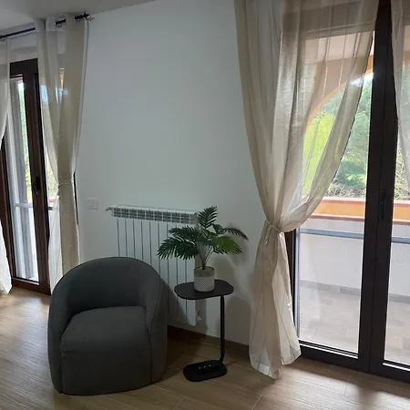 Markylian House Guest house *